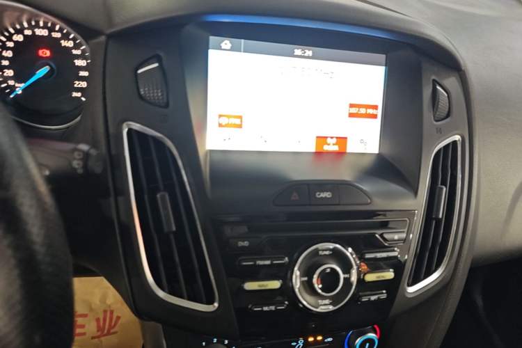 Used Ford Focus 2018 Hatchback Classic 1.6L Automatic Comfort Plus SmartDrive Edition Audio And AC Panel