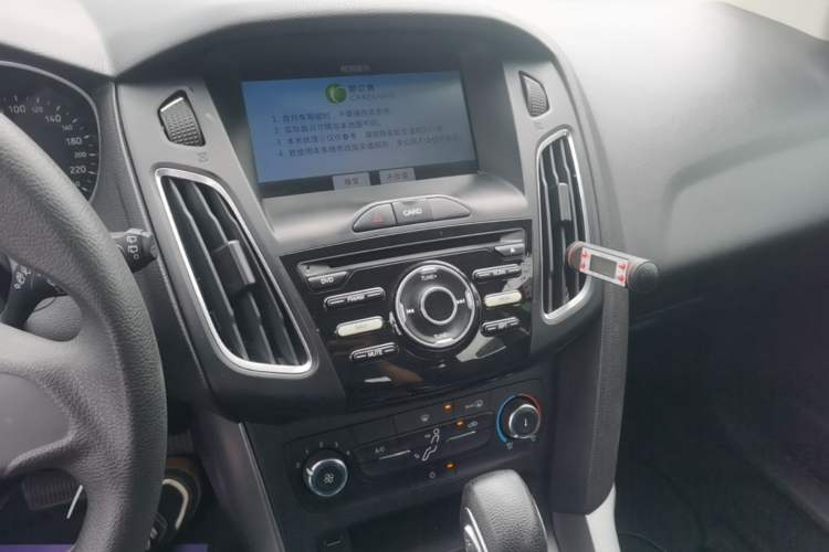 Used Ford Focus 2018 Hatchback Classic 1.6L Automatic Comfort Plus SmartDrive Edition Audio And AC Panel