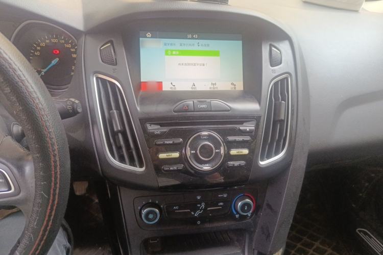 Used Ford Focus 2018 Hatchback Classic 1.6L Manual Fashion Edition SmartDrive Version Audio And AC Panel