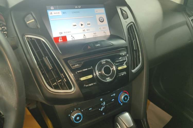 Used Ford Focus 2018 Sedan Classic 1.6L Automatic Trendy SmartDrive Edition Audio And AC Panel