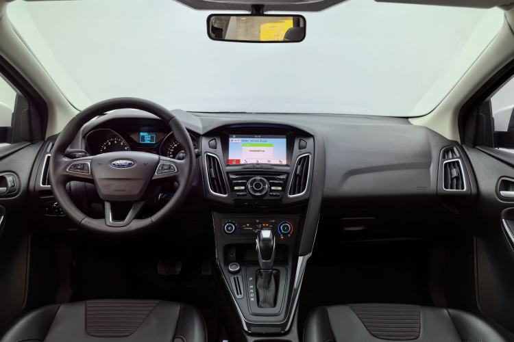 Used Ford Focus 2018 Hatchback Classic 1.6L Automatic Trendy SmartDrive Edition Audio And AC Panel