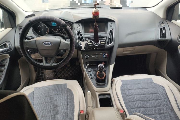 Used Ford Focus 2018 Sedan Classic 1.6L Manual Comfort Plus SmartDrive Edition Center Console