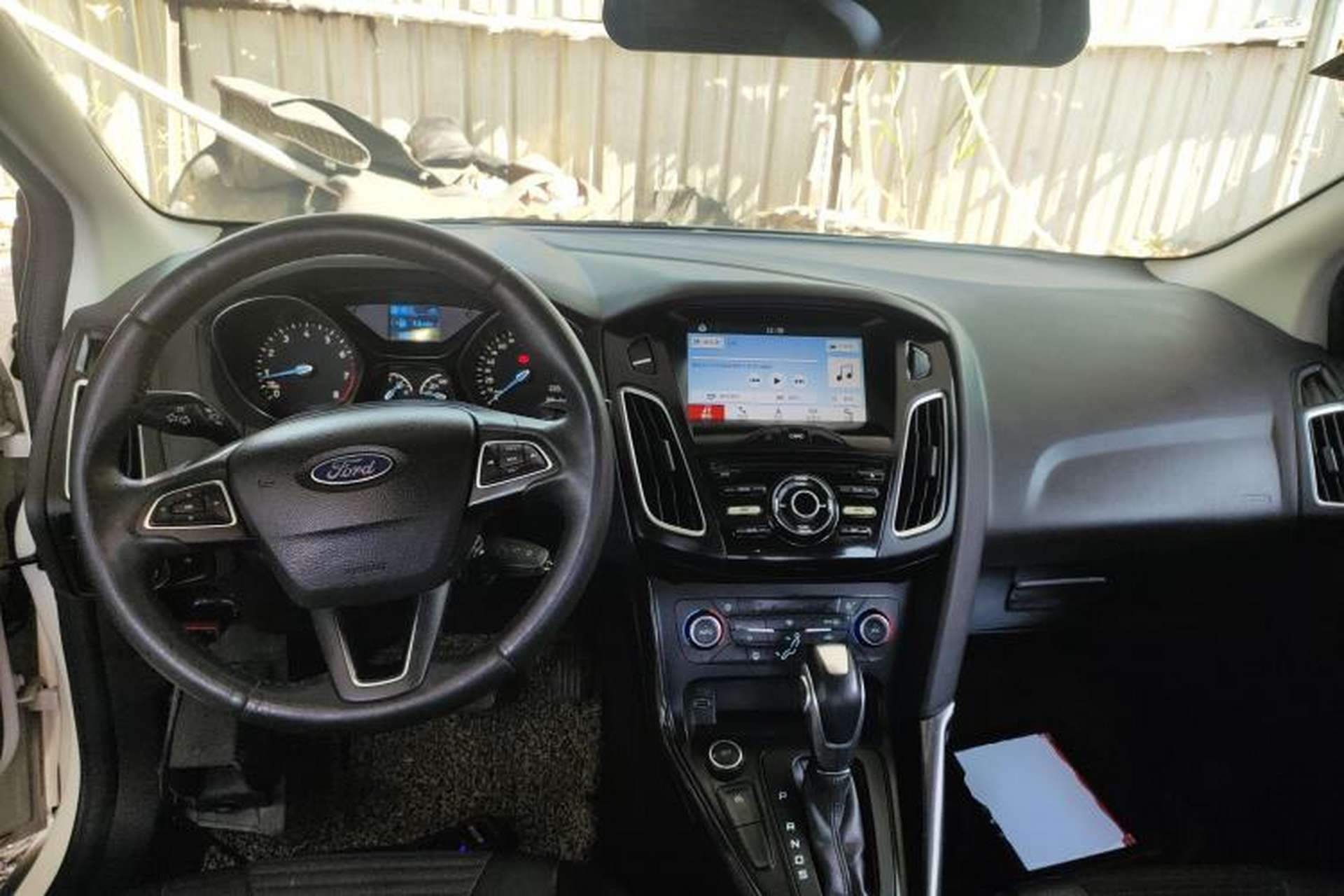 Used Ford Focus 2018 Sedan Classic EcoBoost 125 Automatic Supercharged Style SmartDrive Edition Center Console