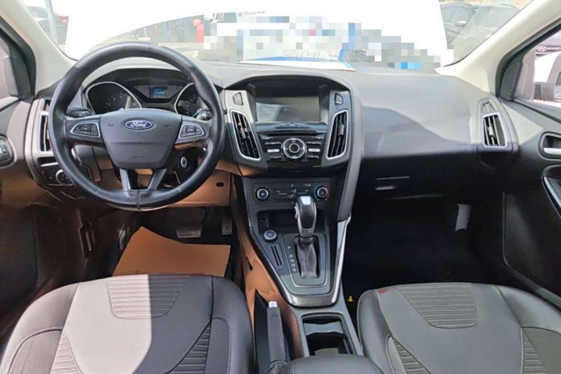 Used Ford Focus 2018 Hatchback Classic 1.6L Automatic Trendy SmartDrive Edition Center Console