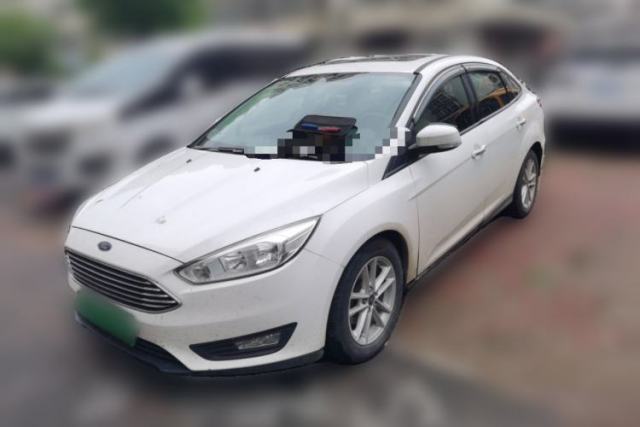 Ford Focus 2018 Sedan Classic 1.6L Automatic Trendy SmartDrive Edition مستعملة