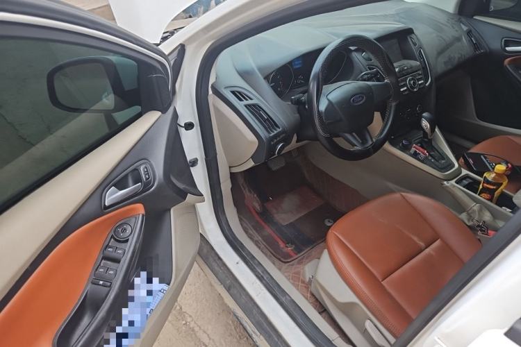 Used Ford Focus 2018 Sedan Classic 1.6L Automatic Comfort Plus Smart Drive Version Driver Seat