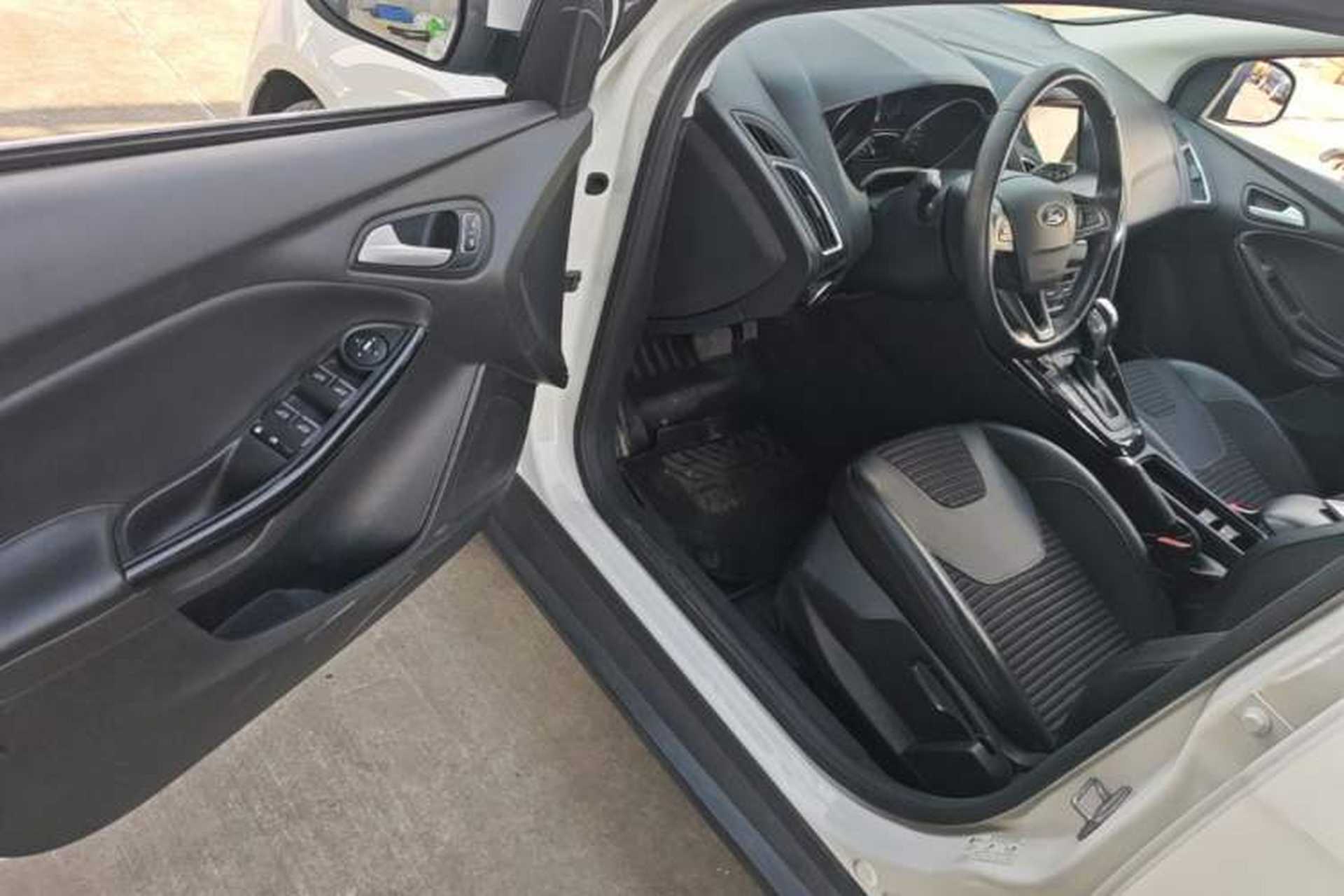 Used Ford Focus 2018 Hatchback Classic EcoBoost 180 Automatic Elite Model Driver Seat