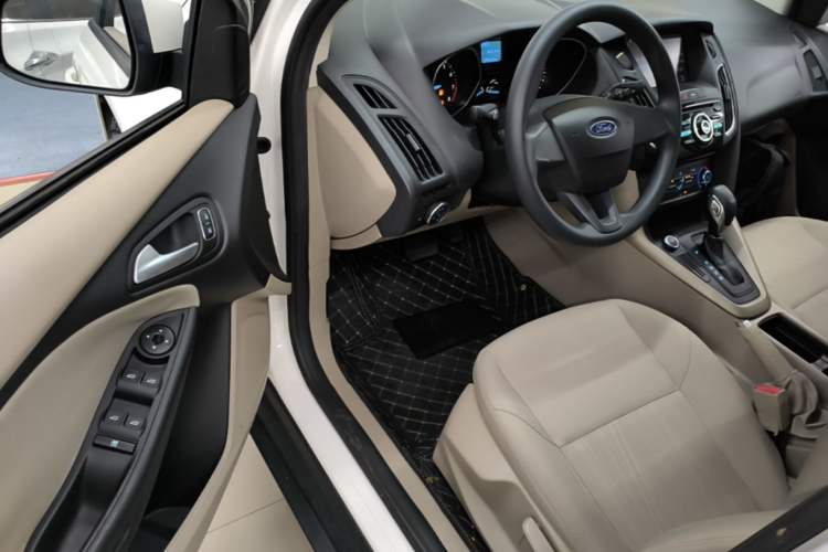 Used Ford Focus 2018 Sedan Classic 1.6L Automatic Comfort Plus Smart Drive Version Driver Seat