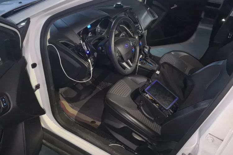 Used Ford Focus 2018 Two-Door Classic EcoBoost 125 Automatic Supercharged Style SmartDrive Edition Driver Seat