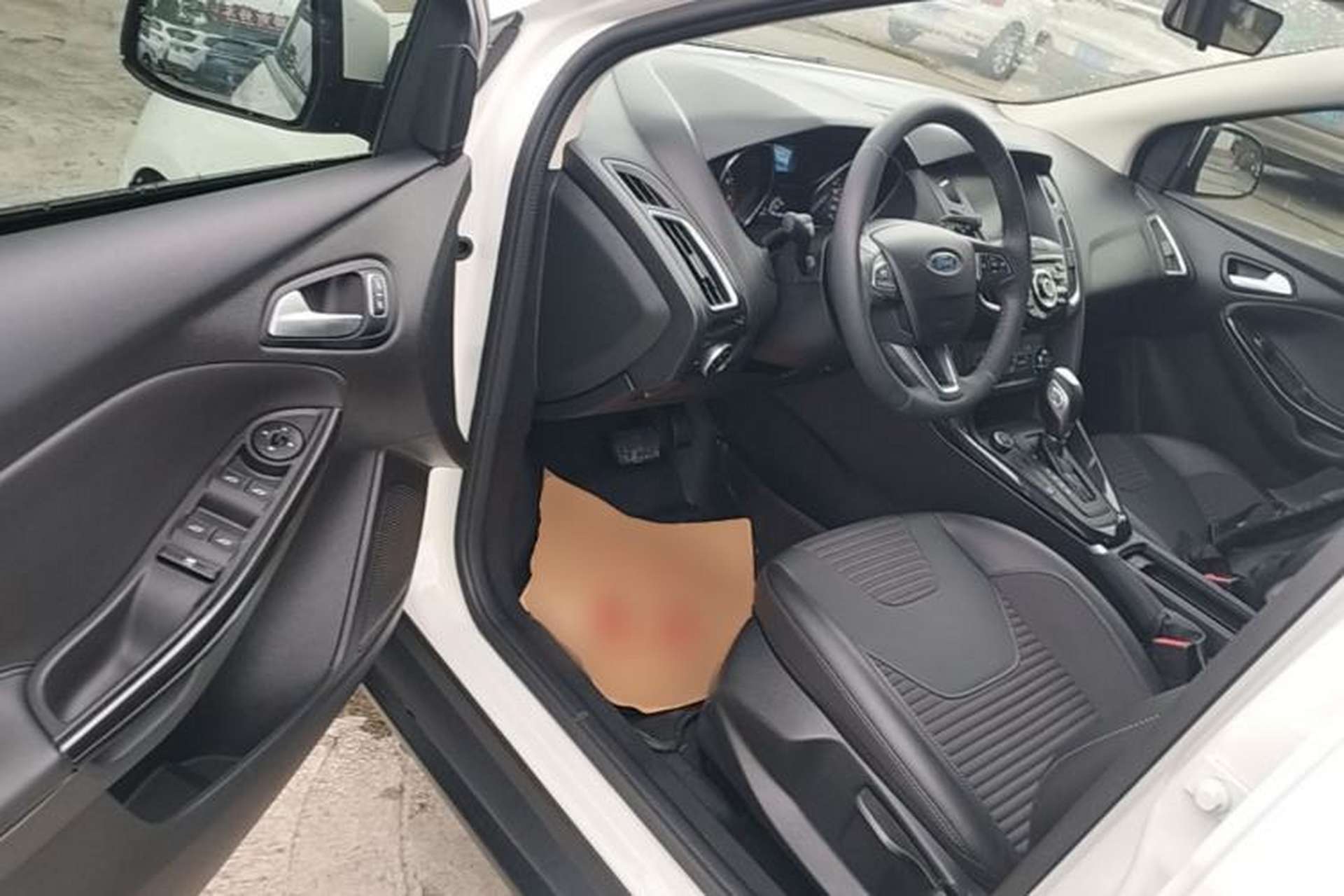 Used Ford Focus 2018 Hatchback Classic 1.6L Automatic Trendy SmartDrive Edition Driver Seat