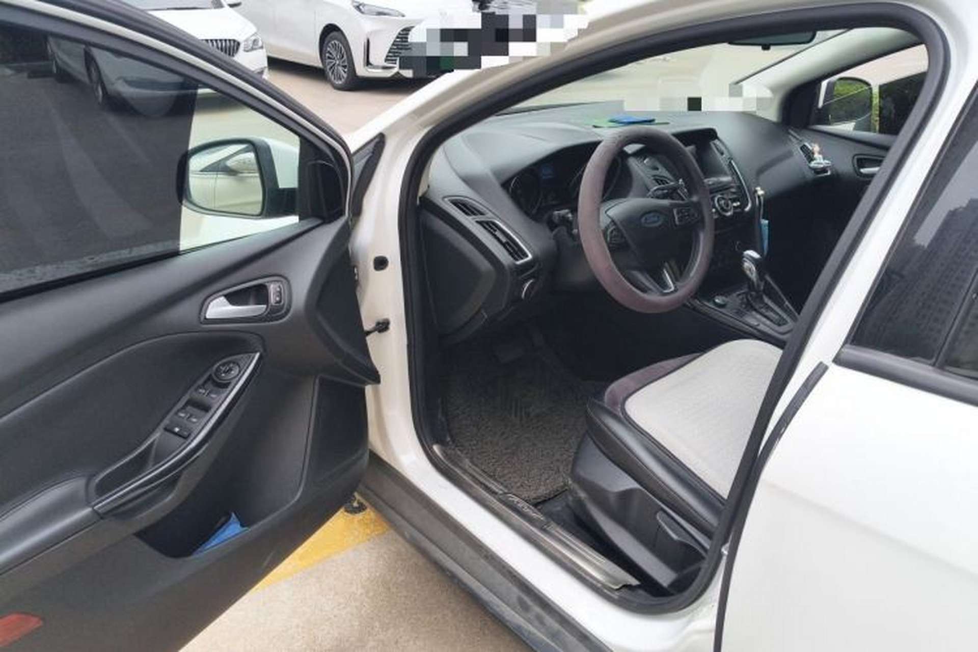 Used Ford Focus 2018 Two-Door Classic EcoBoost 125 Automatic Supercharged Style SmartDrive Edition Driver Seat