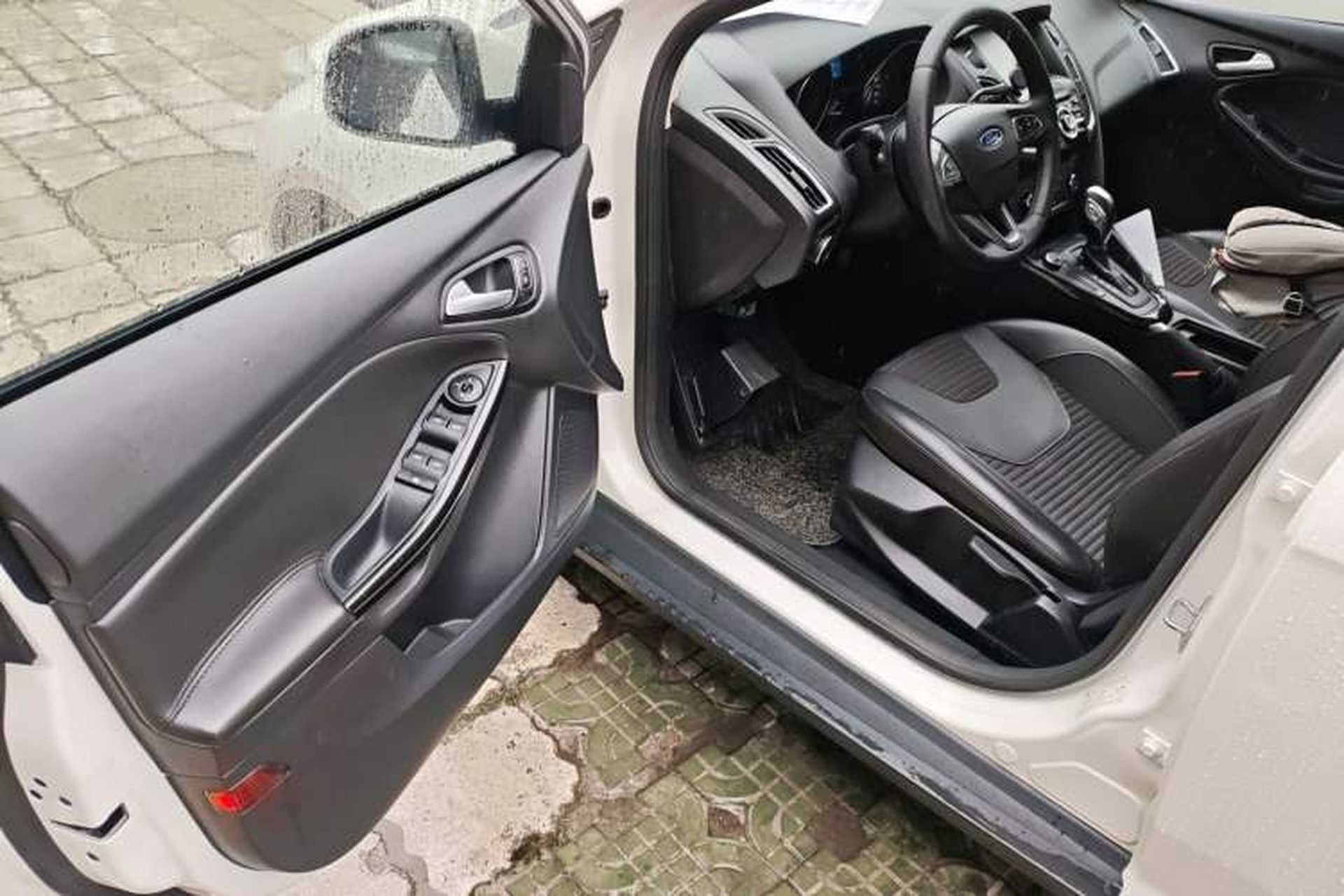 Used Ford Focus 2018 Sedan Classic 1.6L Automatic Trendy SmartDrive Edition Driver Seat