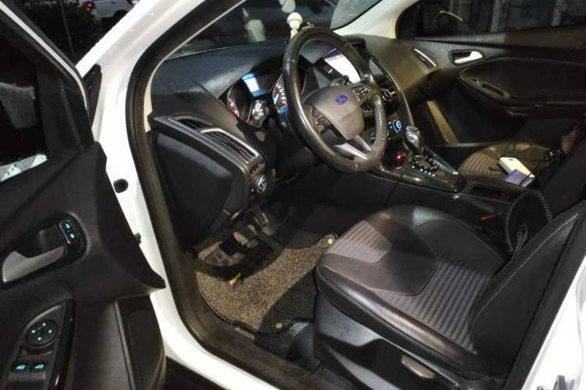 Used Ford Focus 2018 Hatchback Classic 1.6L Automatic Trendy SmartDrive Edition Driver Seat