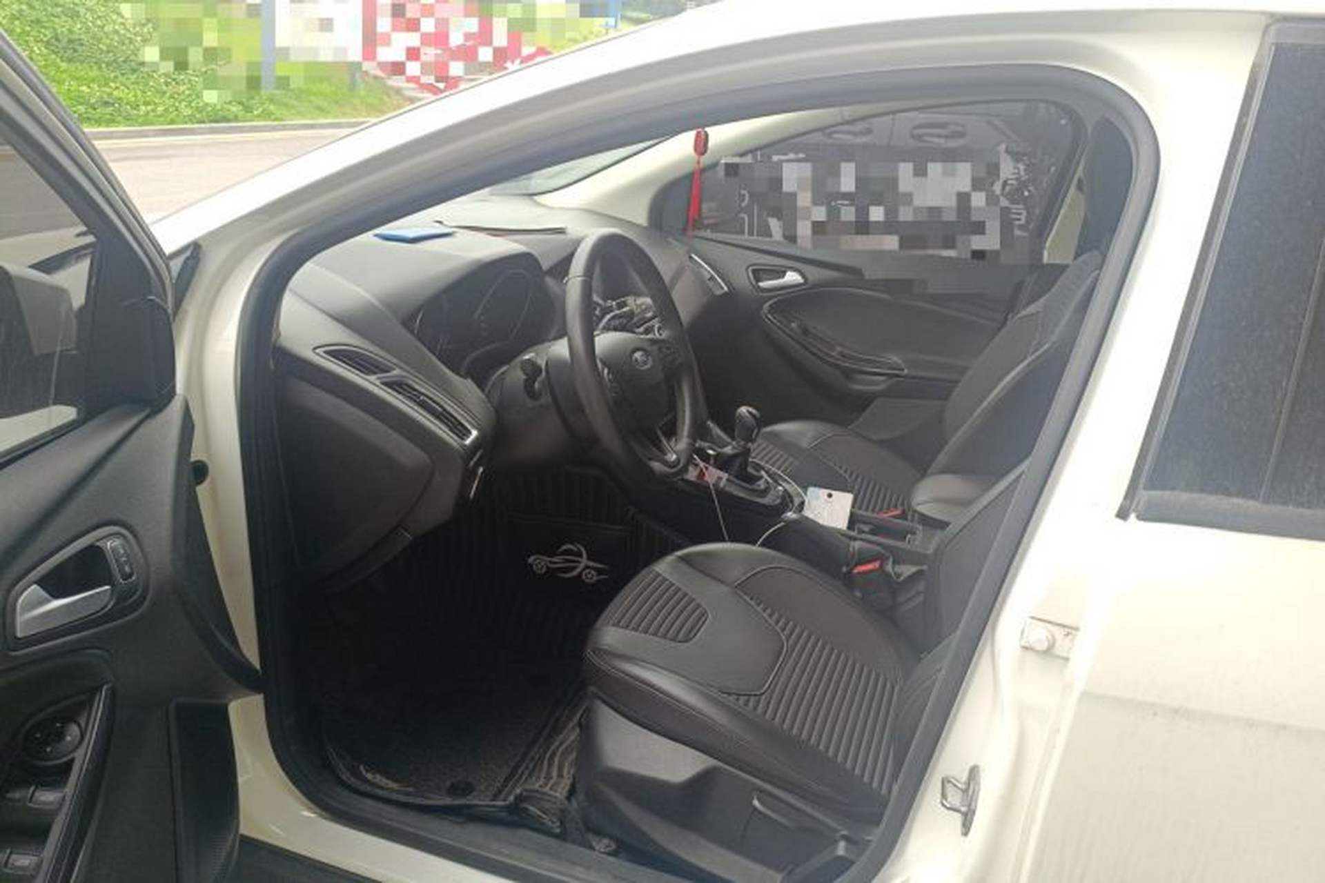 Used Ford Focus 2018 Hatchback Classic 1.6L Manual Fashion Edition SmartDrive Version Driver Seat