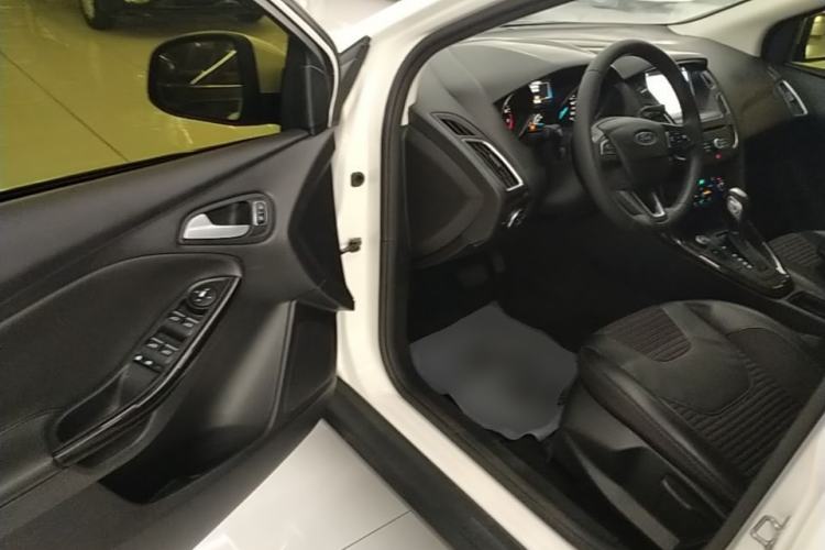 Used Ford Focus 2018 Sedan Classic EcoBoost 180 Automatic Elite Model Driver Seat