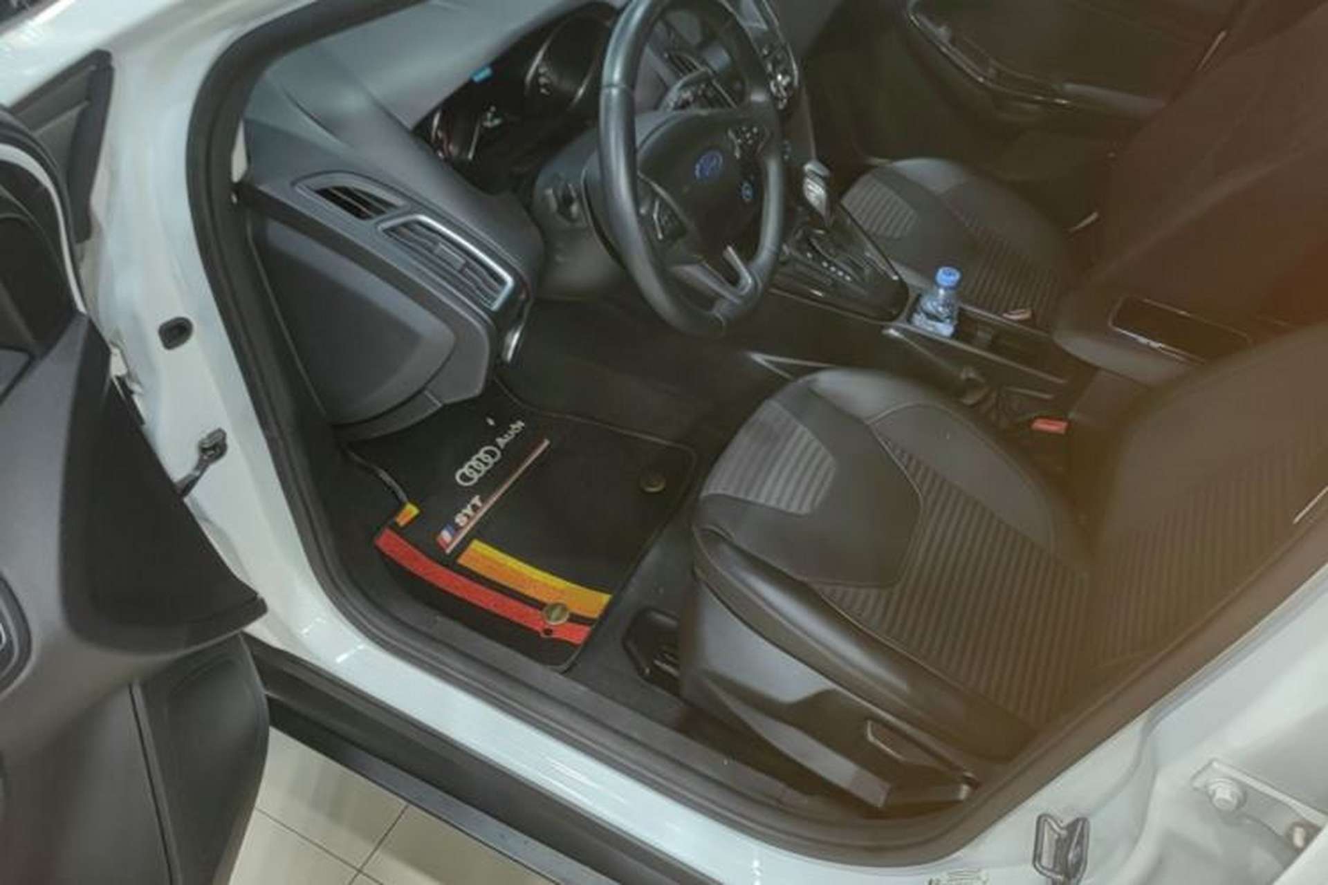 Used Ford Focus 2018 Hatchback Classic 1.6L Automatic Trendy SmartDrive Edition Driver Seat