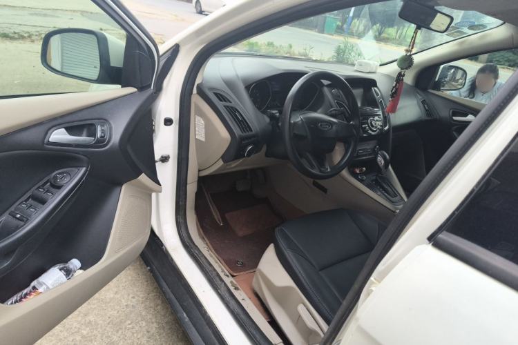 Used Ford Focus 2018 Sedan Classic 1.6L Automatic Comfort Plus Smart Drive Version Driver Seat