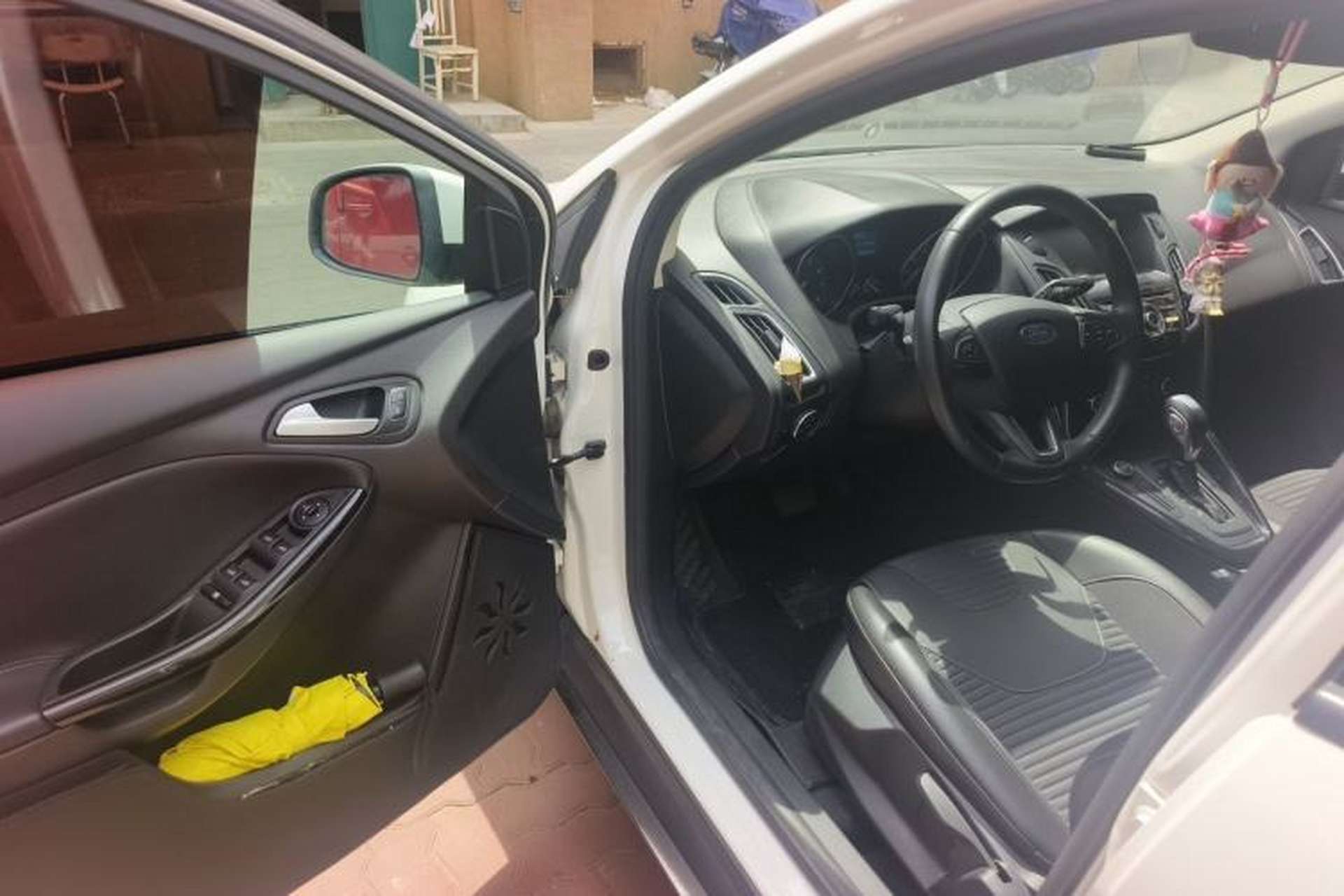 Used Ford Focus 2018 Hatchback Classic 1.6L Automatic Trendy SmartDrive Edition Driver Seat
