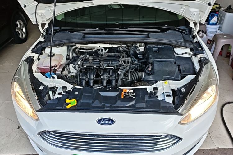 Used Ford Focus 2018 Sedan Classic 1.6L Automatic Trendy SmartDrive Edition Engine Bay