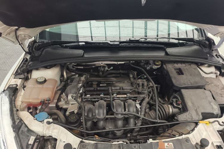 Used Ford Focus 2018 Sedan Classic 1.6L Automatic Trendy SmartDrive Edition Engine Bay