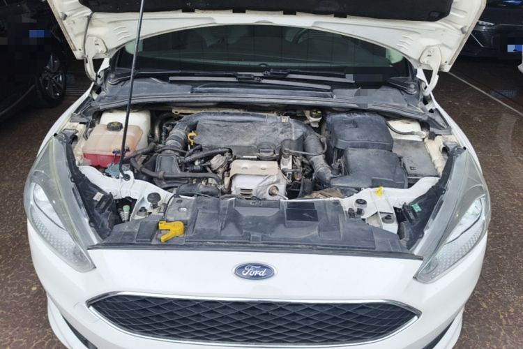Used Ford Focus 2018 Two-Door Classic EcoBoost 125 Automatic Supercharged Style SmartDrive Edition Engine Bay