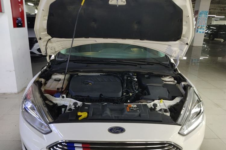 Used Ford Focus 2018 Sedan Classic EcoBoost 180 Automatic Elite Model Engine Bay