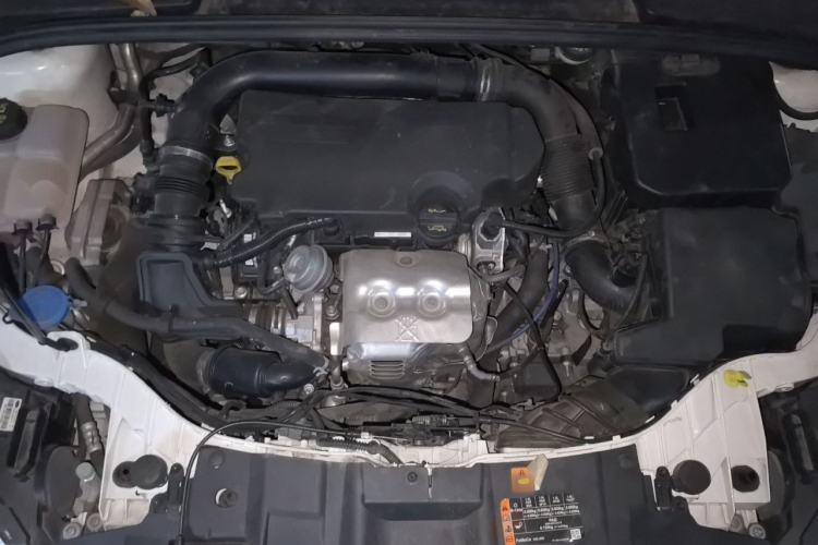 Used Ford Focus 2018 Two-Door Classic EcoBoost 125 Automatic Supercharged Style SmartDrive Edition Engine Bay