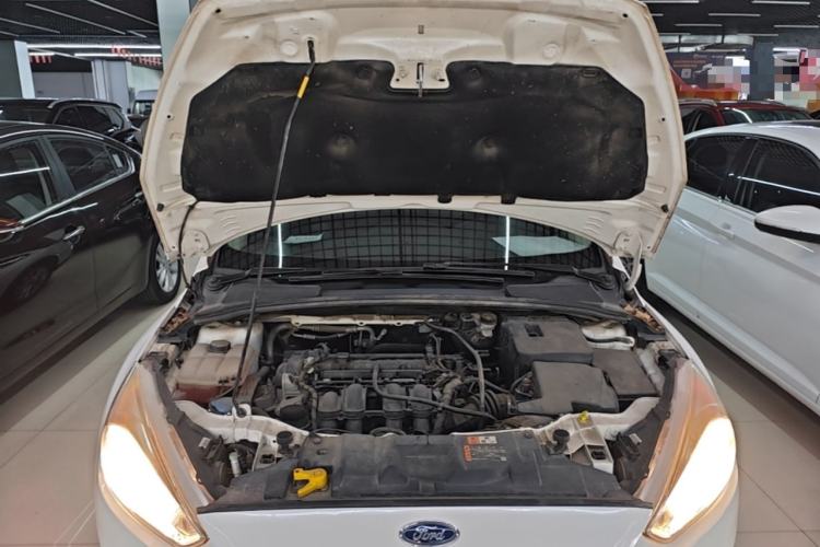 Used Ford Focus 2018 Sedan Classic 1.6L Automatic Trendy SmartDrive Edition Engine Bay