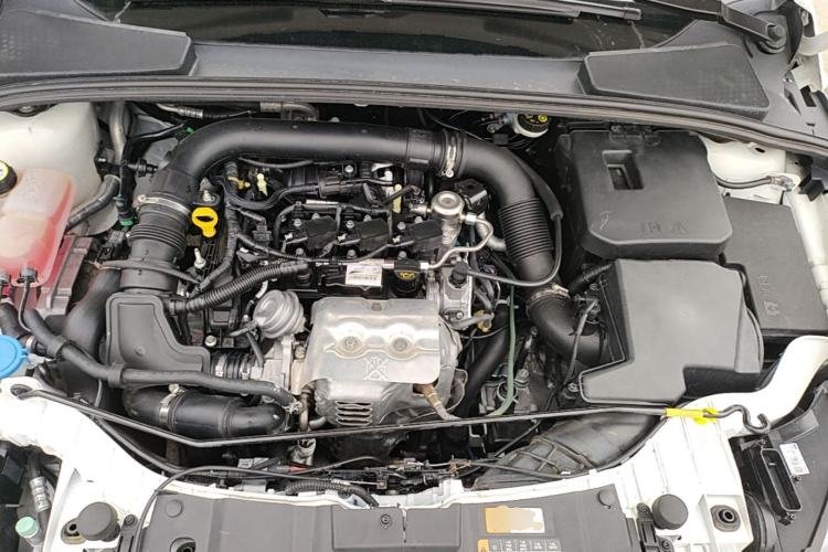 Used Ford Focus 2018 Sedan Classic EcoBoost 125 Automatic Supercharged Style SmartDrive Edition Engine Bay