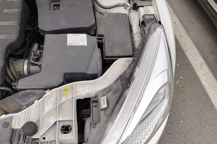 Used Ford Focus 2018 Hatchback Classic 1.6L Automatic Trendy SmartDrive Edition Engine Bay Left