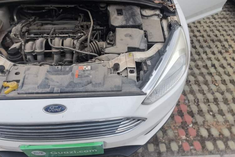 Used Ford Focus 2018 Sedan Classic 1.6L Automatic Trendy SmartDrive Edition Engine Bay Left