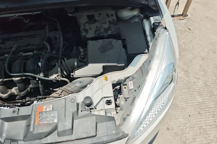 Used Ford Focus 2018 Hatchback Classic 1.6L Automatic Trendy SmartDrive Edition Engine Bay Left
