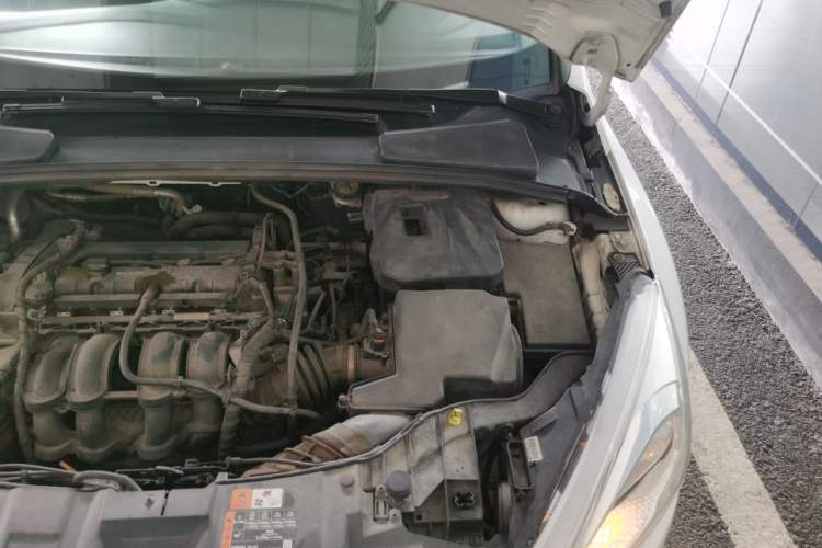 Used Ford Focus 2018 Hatchback Classic 1.6L Automatic Comfort Plus SmartDrive Edition Engine Bay Left