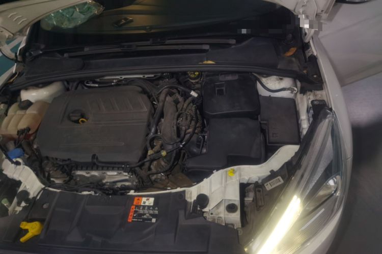 Used Ford Focus 2018 Hatchback Classic EcoBoost 180 Automatic Elite Model Engine Bay Left