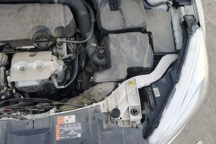 Used Ford Focus 2018 Two-Door Classic EcoBoost 125 Automatic Supercharged Style SmartDrive Edition Engine Bay Left