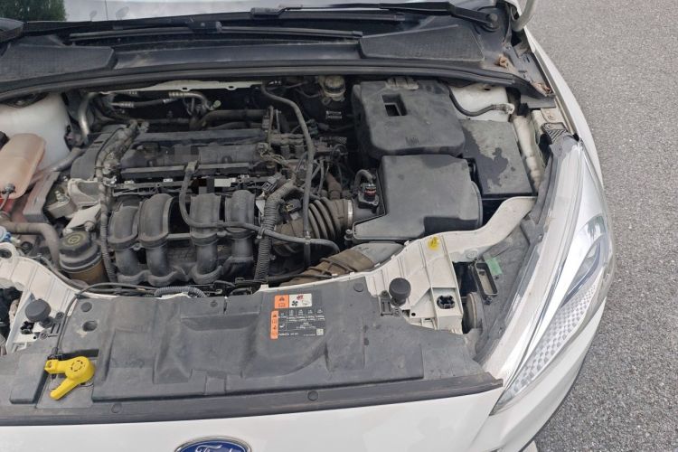 Used Ford Focus 2018 Hatchback Classic 1.6L Automatic Trendy SmartDrive Edition Engine Bay Left