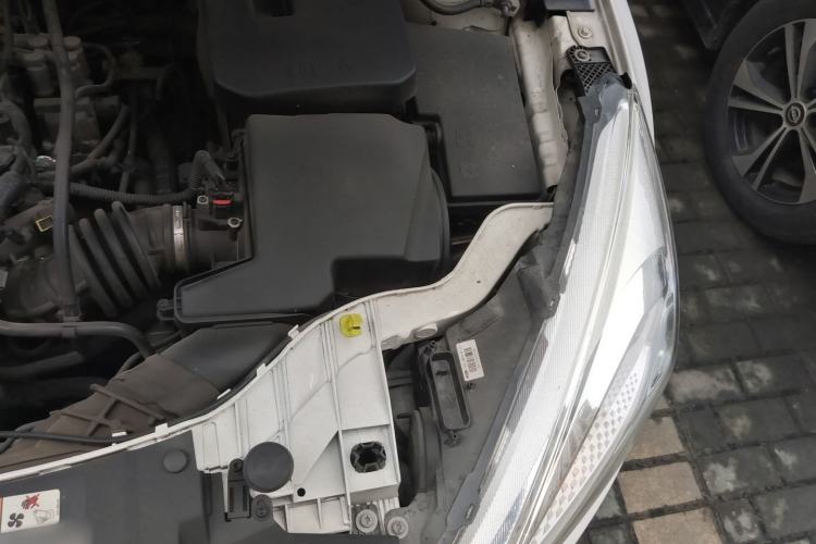 Used Ford Focus 2018 Hatchback Classic 1.6L Automatic Trendy SmartDrive Edition Engine Bay Left