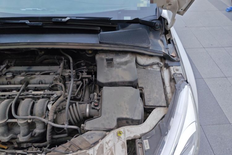 Used Ford Focus 2018 Sedan Classic 1.6L Automatic Trendy SmartDrive Edition Engine Bay Left