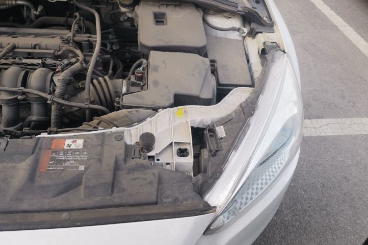 Used Ford Focus 2018 Sedan Classic 1.6L Manual Comfort Plus SmartDrive Edition Engine Bay Left
