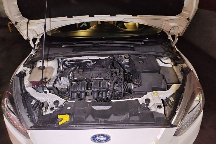 Used Ford Focus 2018 Hatchback Classic 1.6L Automatic Trendy SmartDrive Edition Engine Bay