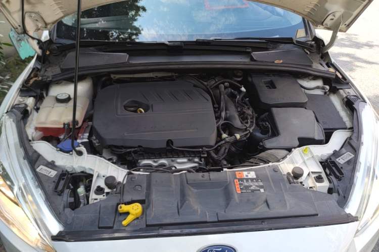 Used Ford Focus 2018 Sedan Classic EcoBoost 180 Automatic Elite Model Engine Bay