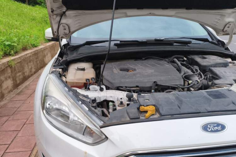 Used Ford Focus 2018 Sedan Classic EcoBoost 180 Automatic Elite Model Engine Bay Right