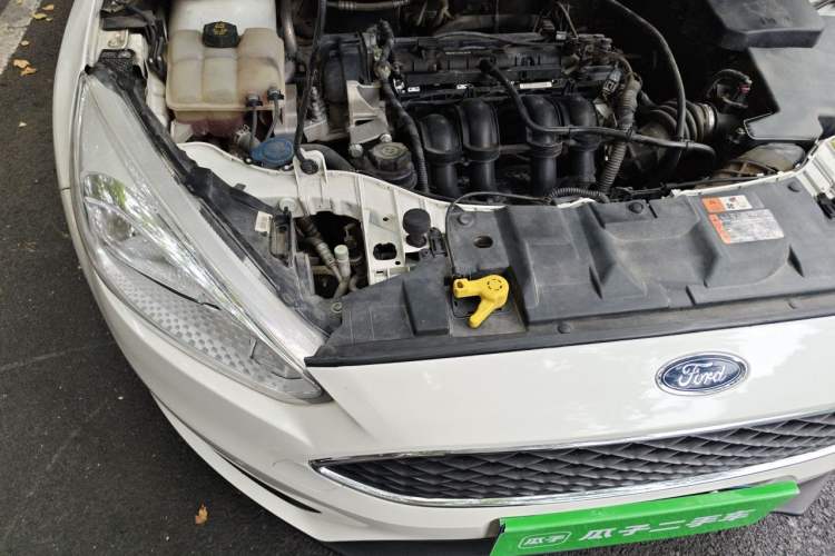 Used Ford Focus 2018 Hatchback Classic 1.6L Automatic Comfort Plus SmartDrive Edition Engine Bay Right