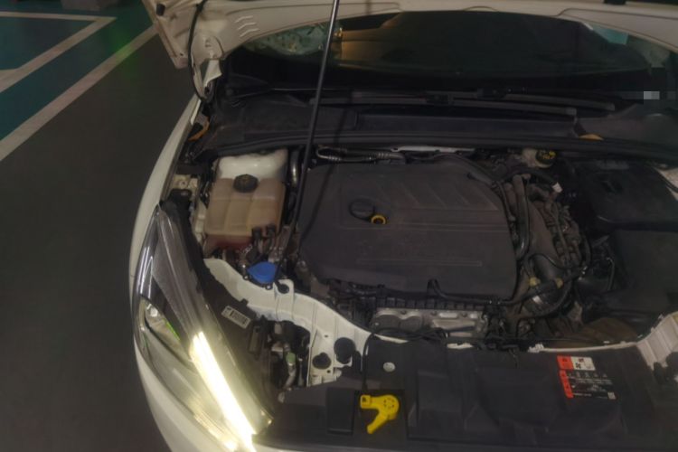 Used Ford Focus 2018 Hatchback Classic EcoBoost 180 Automatic Elite Model Engine Bay Right