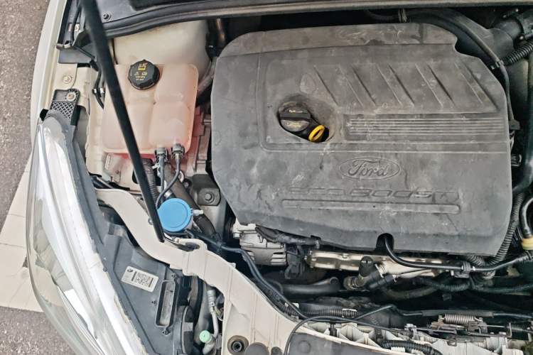 Used Ford Focus 2018 Hatchback Classic EcoBoost 180 Automatic Elite Model Engine Bay Right