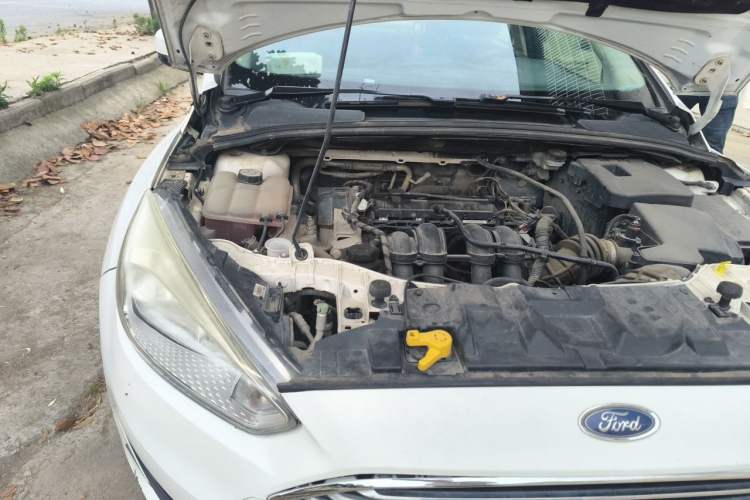 Used Ford Focus 2018 Sedan Classic 1.6L Automatic Comfort Plus Smart Drive Version Engine Bay Right