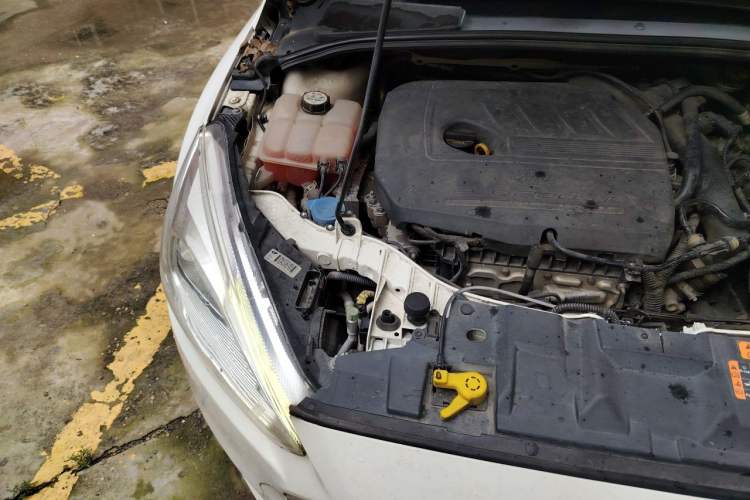Used Ford Focus 2018 Sedan Classic EcoBoost 180 Automatic Elite Model Engine Bay Right