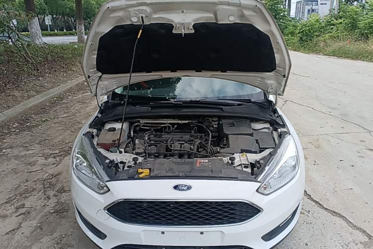 Used Ford Focus 2018 Hatchback Classic 1.6L Automatic Trendy SmartDrive Edition Engine Bay