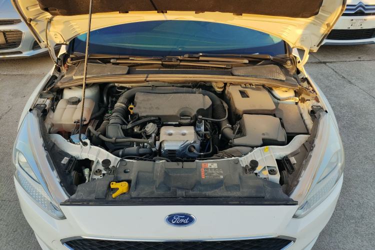 Used Ford Focus 2018 Two-Door Classic EcoBoost 125 Automatic Supercharged Style SmartDrive Edition Engine Bay