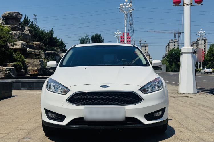 Used Ford Focus 2018 Hatchback Classic 1.6L Automatic Trendy SmartDrive Edition Exterior 1